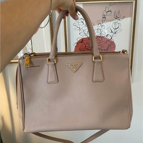 Prada Medium Saffiano Handbag - Picture 2 of 4